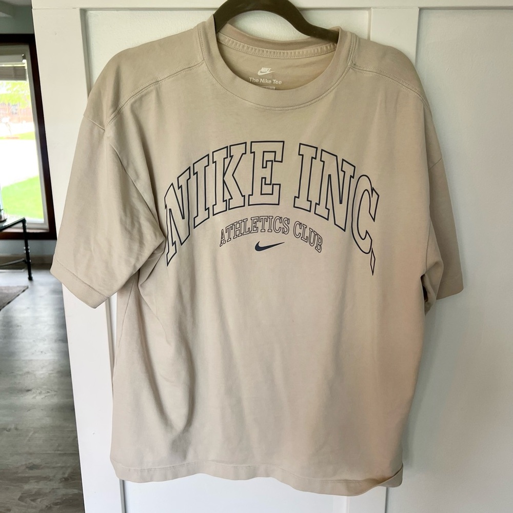 Nike Tee Oversized Beige Athletic Club T-Shirt